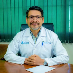 Dr. Luis Eduardo Menjivar - Cirujano General y Videolaparoscopia | Hernia Especialistas El Salvador